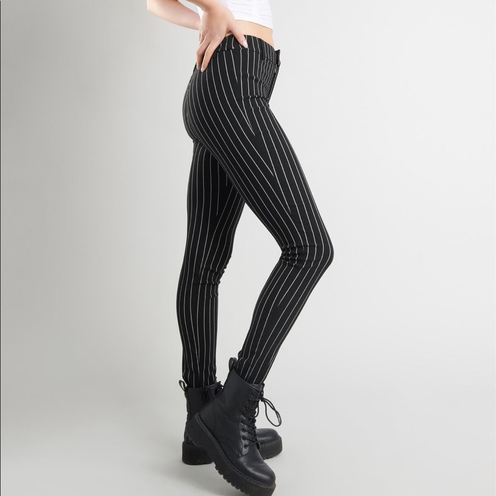 Garage high rise pinstripe pant size xs